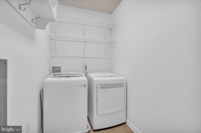 Building Photo - 4023 Derby Ct