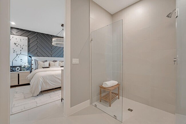 Building Photo - 923 SW Pr Ave