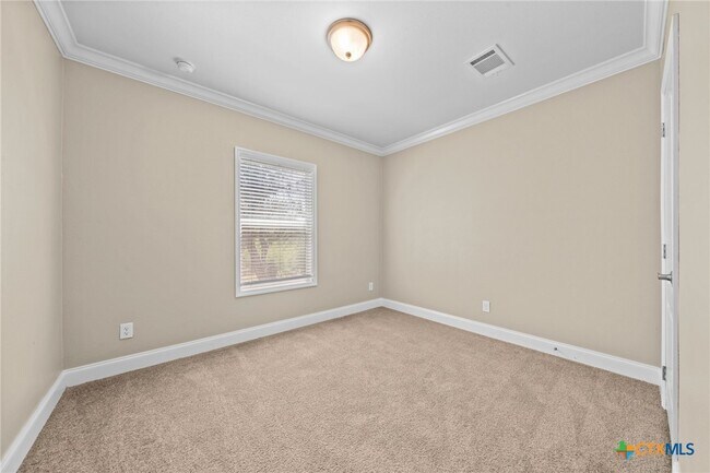 Building Photo - 711 La Cresta Dr