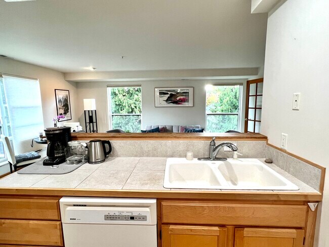 Kitchen overlooking Great Room - 504 Holly Dr