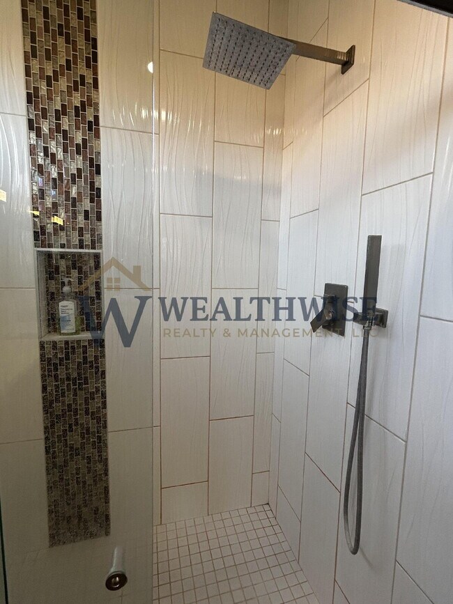 Building Photo - Luxurious 2 Bedroom 2 Bath Home for Rent in Sun City, Oro Valley 14286 N Wisteria Way, Oro Valley...