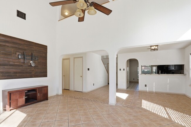 Building Photo - 15318 Streatham Cir