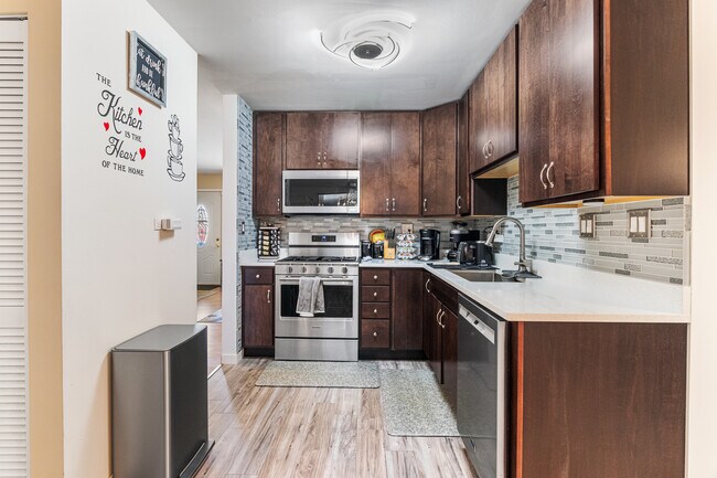 Building Photo - 379 Stone Pl