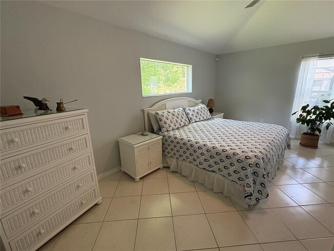 Building Photo - 17037 SE 76th Creekside Cir