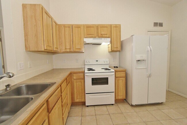 Building Photo - Clean Single-Level Home in Charter Pointe