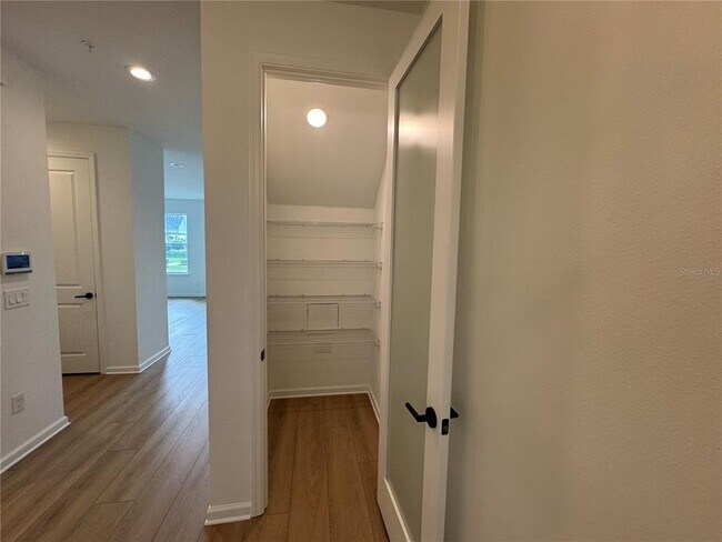 Building Photo - 1667 Eaglehurst Ln
