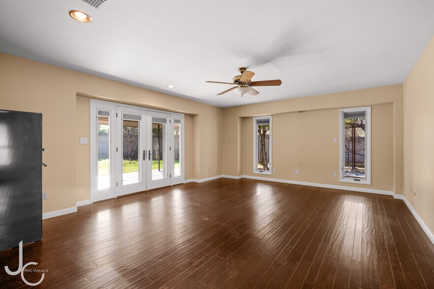 Building Photo - 12139 Cattle King Dr