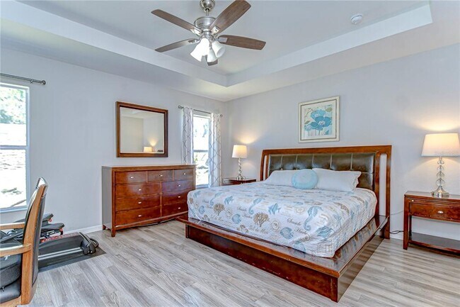 Building Photo - 6731 Castle Green Pl