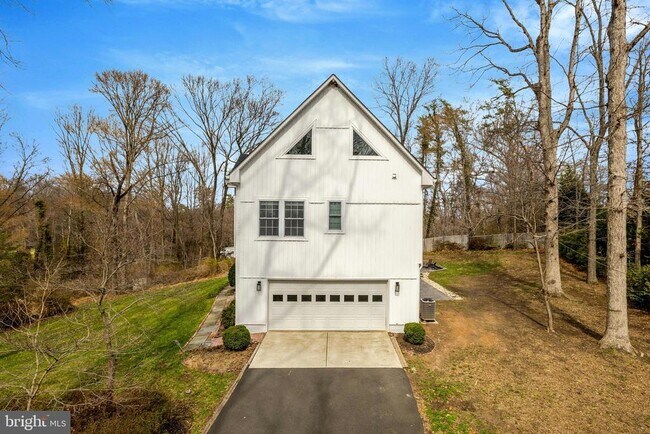 Building Photo - 1108 Bellview Rd