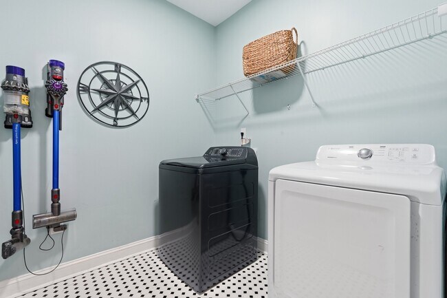 Building Photo - 3023 Honey Clover Ct