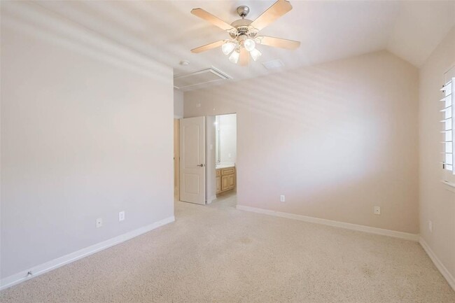 Building Photo - 12411 Santiago Cove Ln