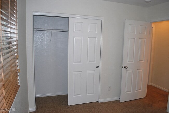 Building Photo - 9037 W Victor Creek Ave