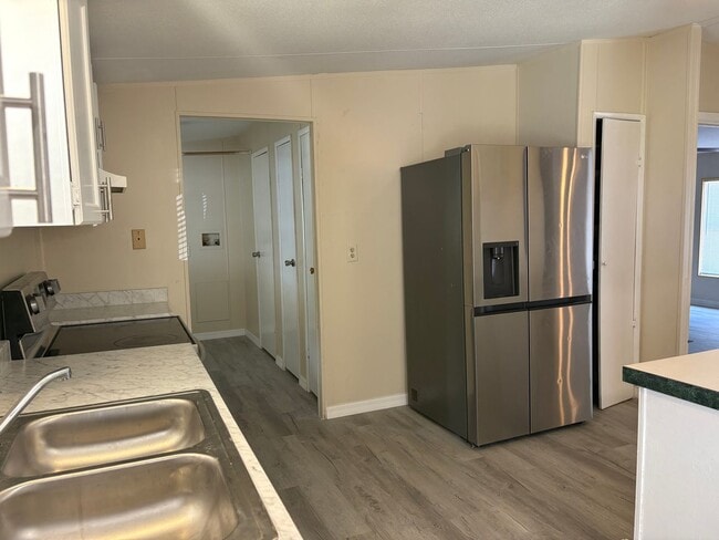 Building Photo - 4bath/2bath Mobile Home in Bay Hills Commu...