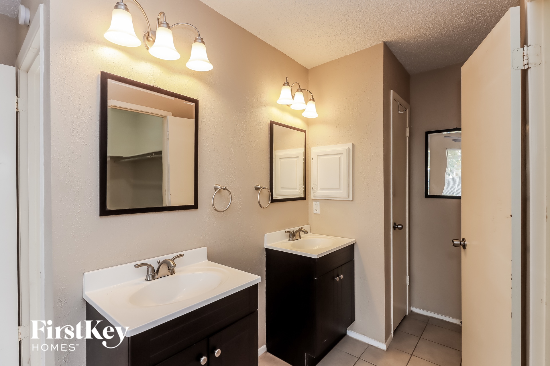 Building Photo - 7431 Navidad Rd