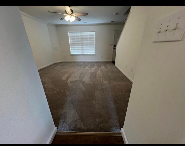 Building Photo - 823 Navajo Trail