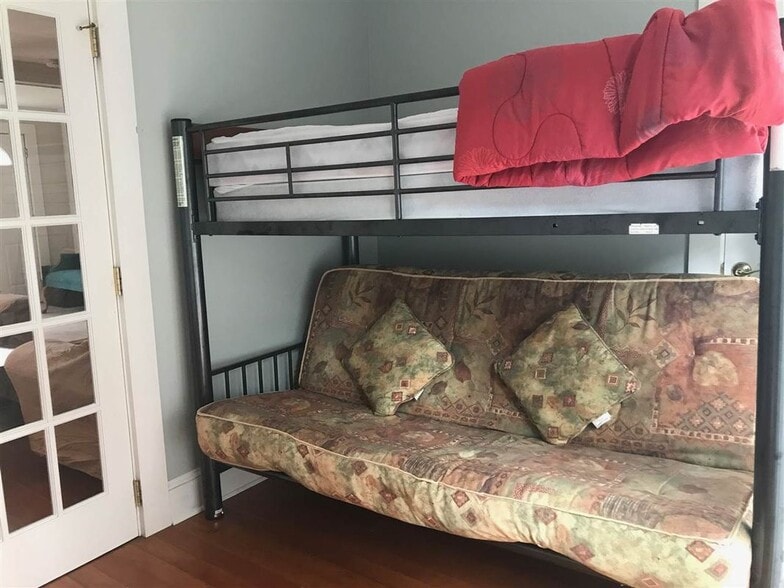 Building Photo - 470 Washington