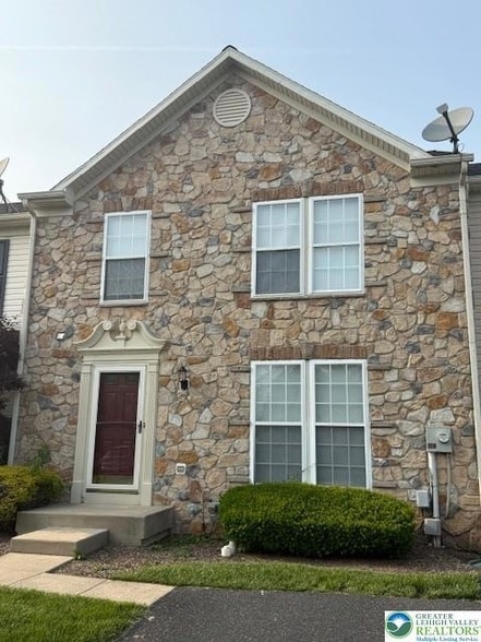 Primary Photo - 4395 Apple Blossom Dr
