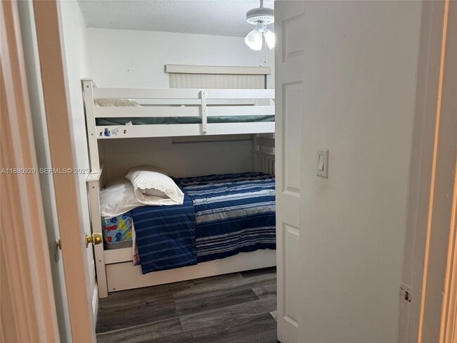 Building Photo - 2452 Madison St