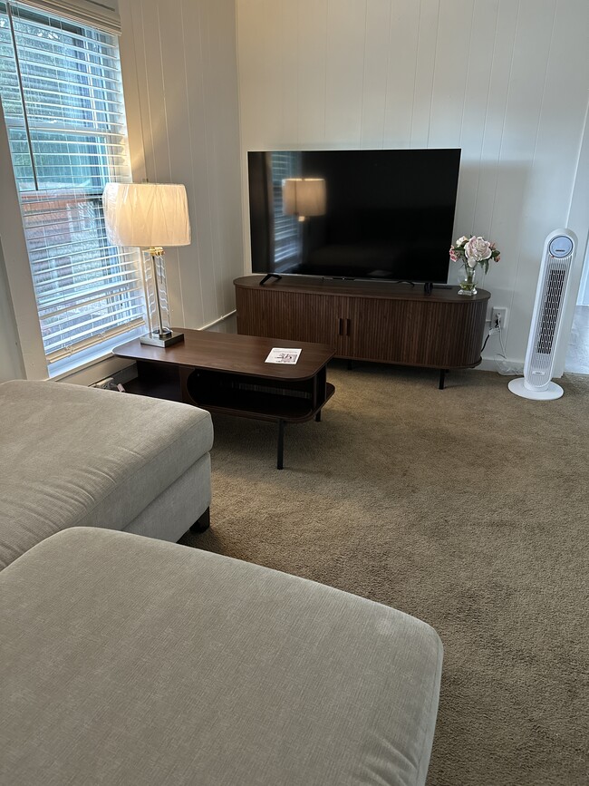 Building Photo - 112 Gaylord St