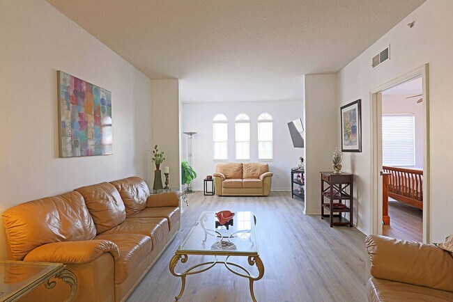 Building Photo - The Gardens at Beachwalk 15630-204