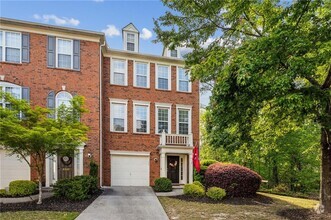 Building Photo - 2539 Bridlewood Ln SE