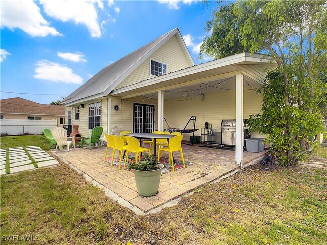 Building Photo - 207 SE 22nd St