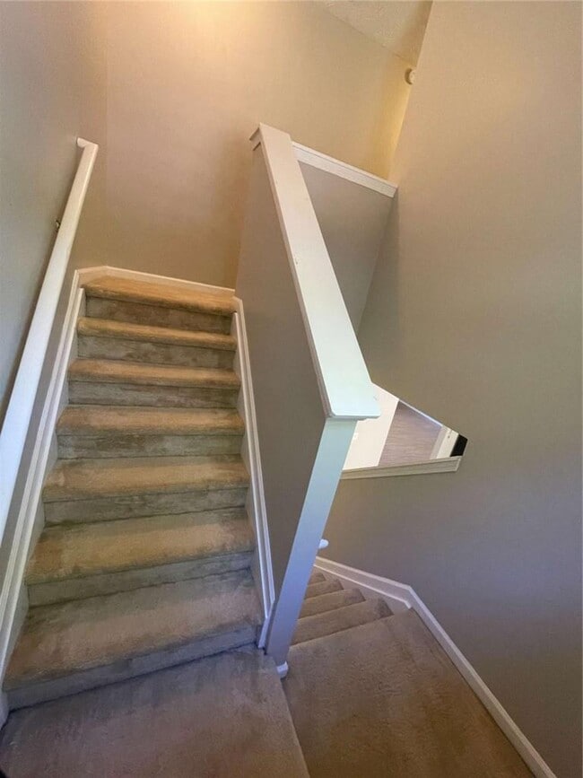 Building Photo - 2346 Delfern Dr NW