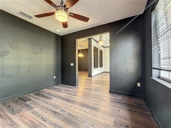 Building Photo - 10041 Oak Quarry Dr