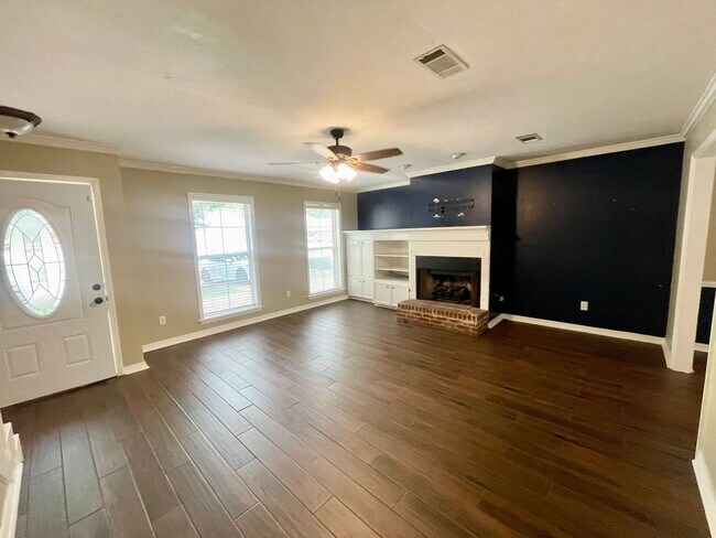 Building Photo - 503 Brookstone Dr