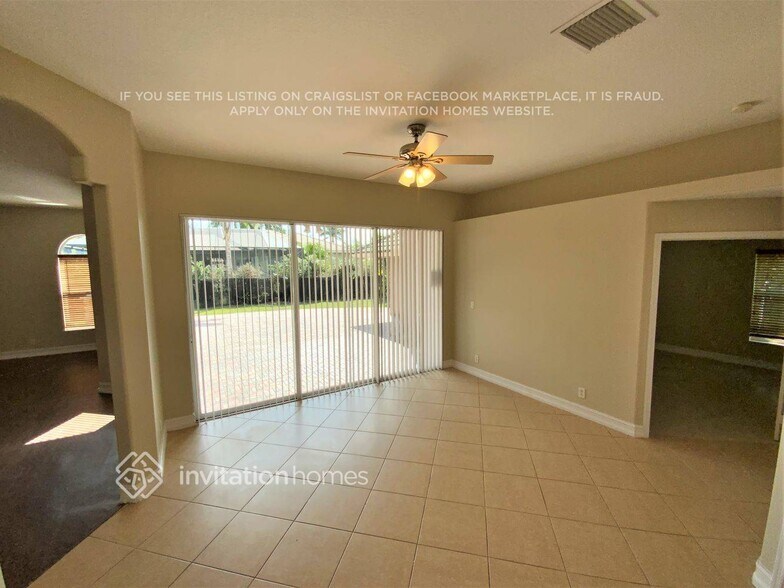 Building Photo - 101 Jacaranda Ct