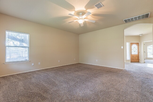 Building Photo - 906 Ashbury Bluff