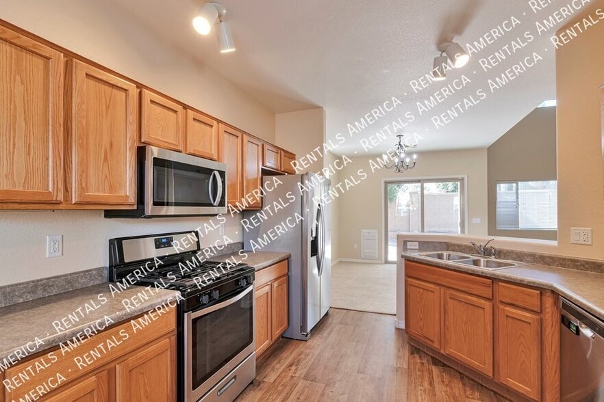 Building Photo - 50 E Camino Limon Verde