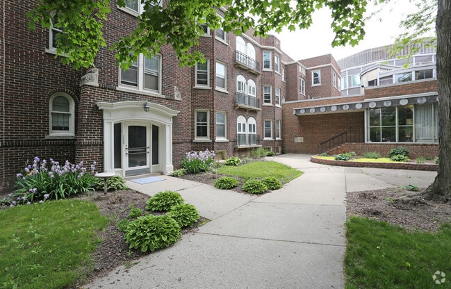 Building Photo - 1233 Marshall / 1222-36 Cass