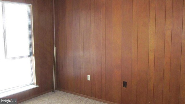 Building Photo - 3200 Spartan Rd