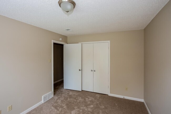Building Photo - 4471 Laird Dr