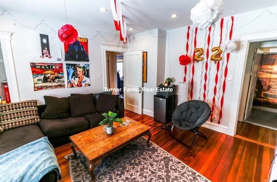 Primary Photo - 45 Bowdoin St