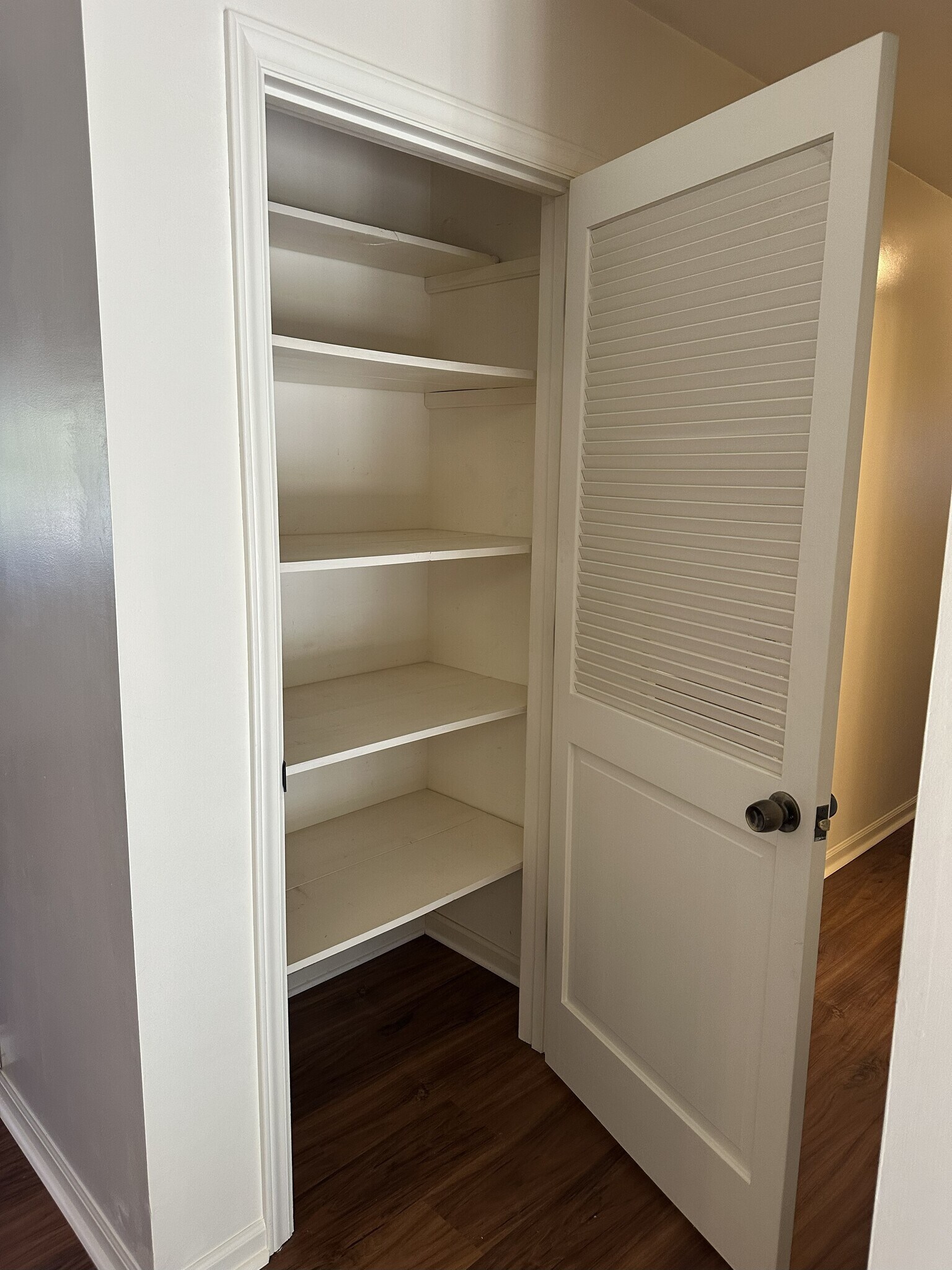 Building Photo - 625 Clearview Dr