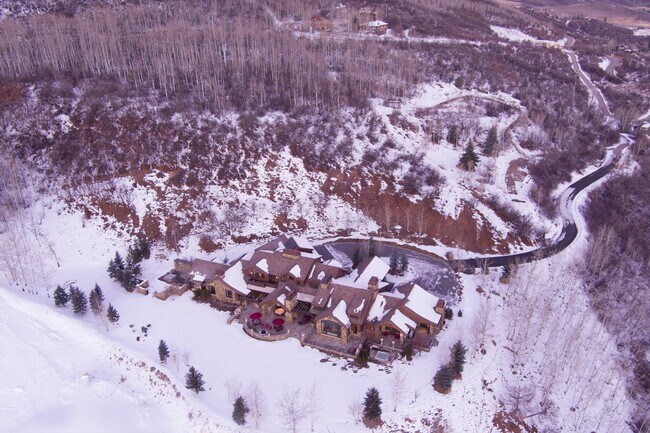 Building Photo - 220 Buttermilk Ln