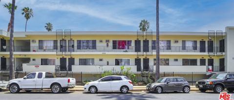 Building Photo - 4956 Romaine St
