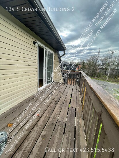Building Photo - 134 S Cedar Ln