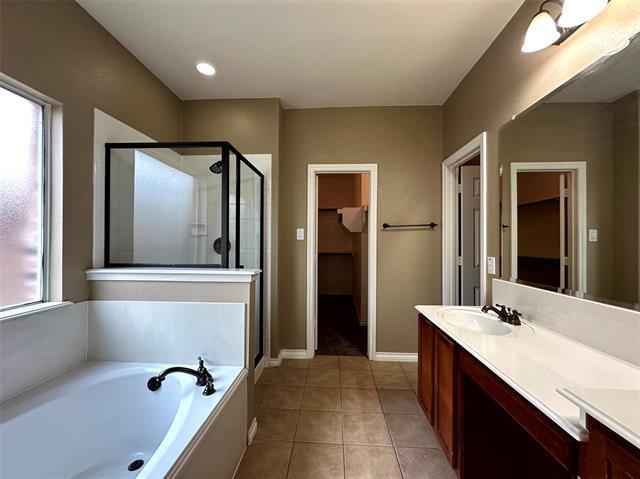 Building Photo - 9409 Fenway Dr
