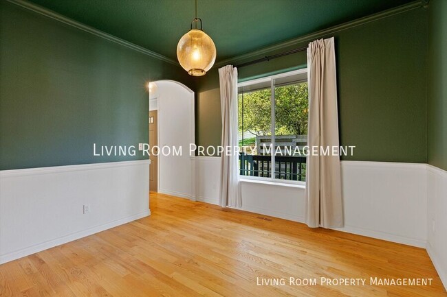 Building Photo - 2908 NE 88th Pl