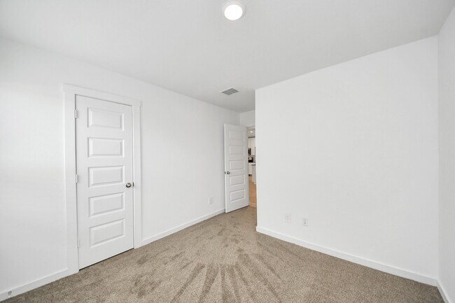Building Photo - 1618 Westway Dr