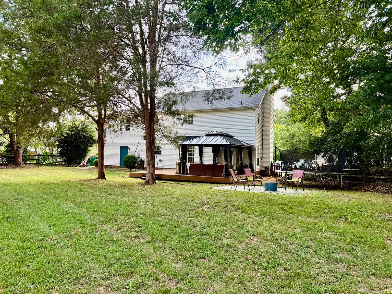 Building Photo - 6105 Old Corral St