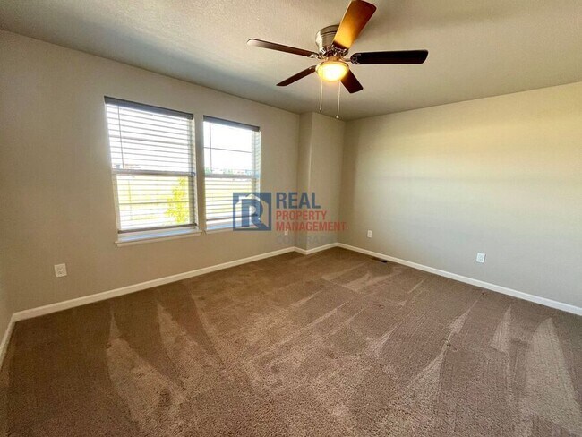 Building Photo - 1611 Spring Water Pt