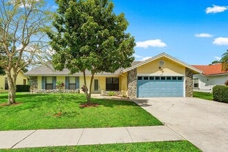 Building Photo - 14616 Autumn Ave