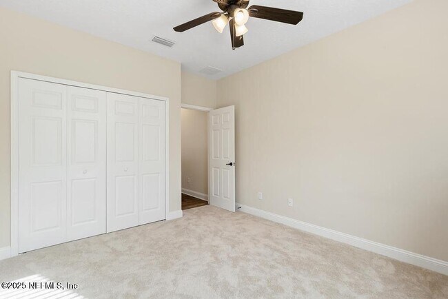 Building Photo - 350 Brambly Vine Dr