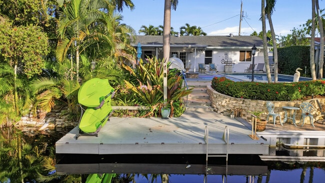 Building Photo - 1905 Meadow Ct