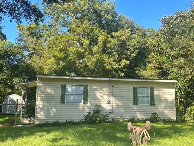 Building Photo - 2/1 Energy Efficient Cottage in Cantonment