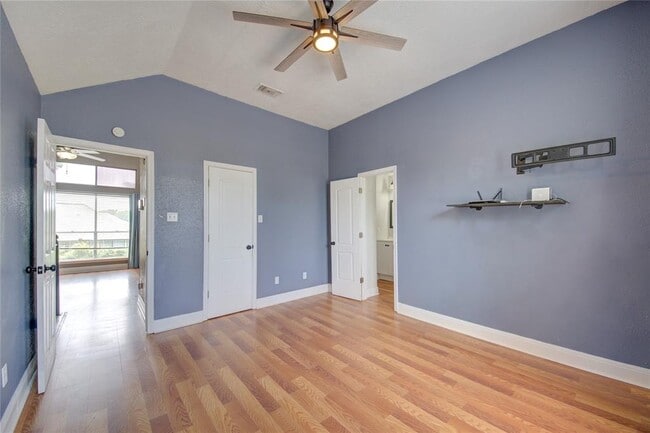 Building Photo - 123 Coffee Ln